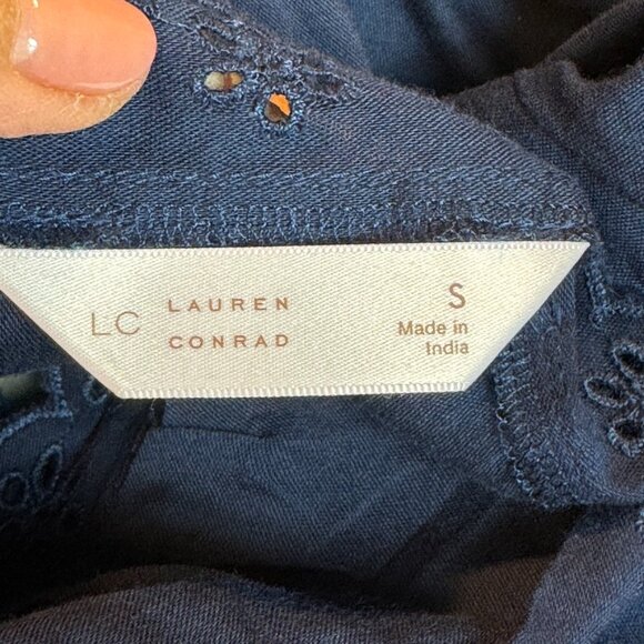 LC LAUREN CONRAD navy eyelet trim blouse SIze Small NEW WITH TAG - Picture 5 of 7